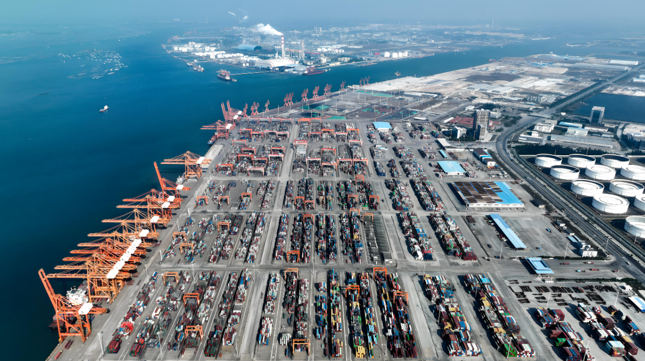 A big breakthrough of 10,000 TEUs!
