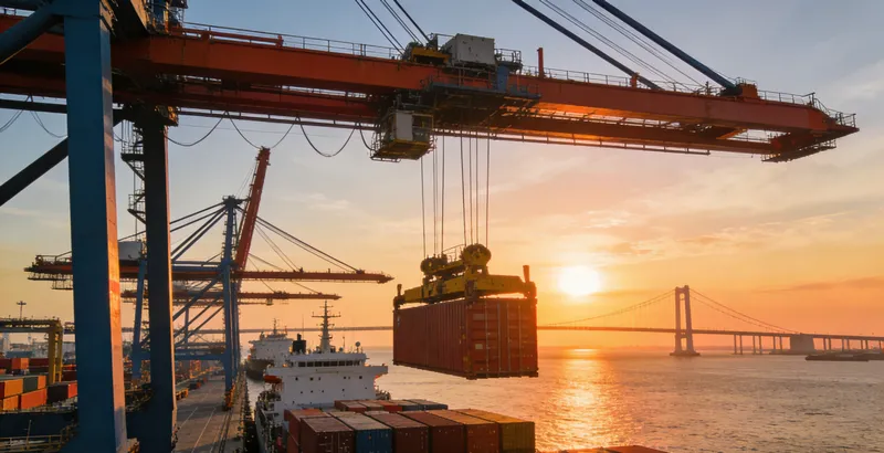 Red Sea Route Revival: Maersk&rsquo;s Trial Voyage Sparks Cost Gains and Capacity Surplus Concerns